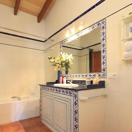 Sleeps 4 Pool Air Con Wifi *