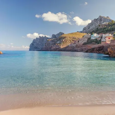 Sleeps 4 Pool Air Con Wifi Pollença