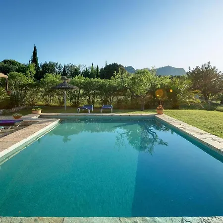 Sleeps 4 Pool Air Con Wifi