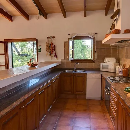 Sleeps 4 Pool Air Con Wifi * Pollença